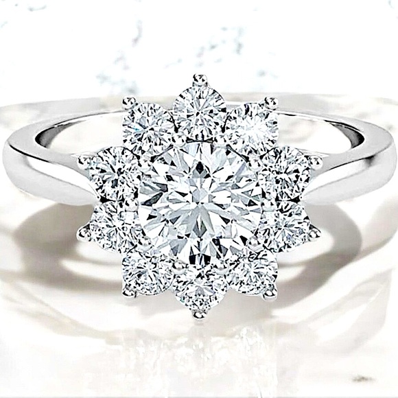 Silver Snowflake Shaped Cubic Zirconia Ring .925 NWT - Picture 2 of 7